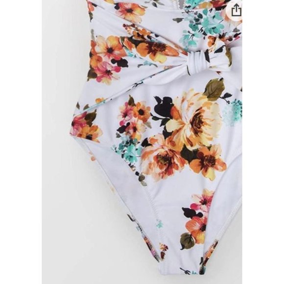 Cupshe Floral Halter One Piece Swimsuit M - Picture 6 of 6